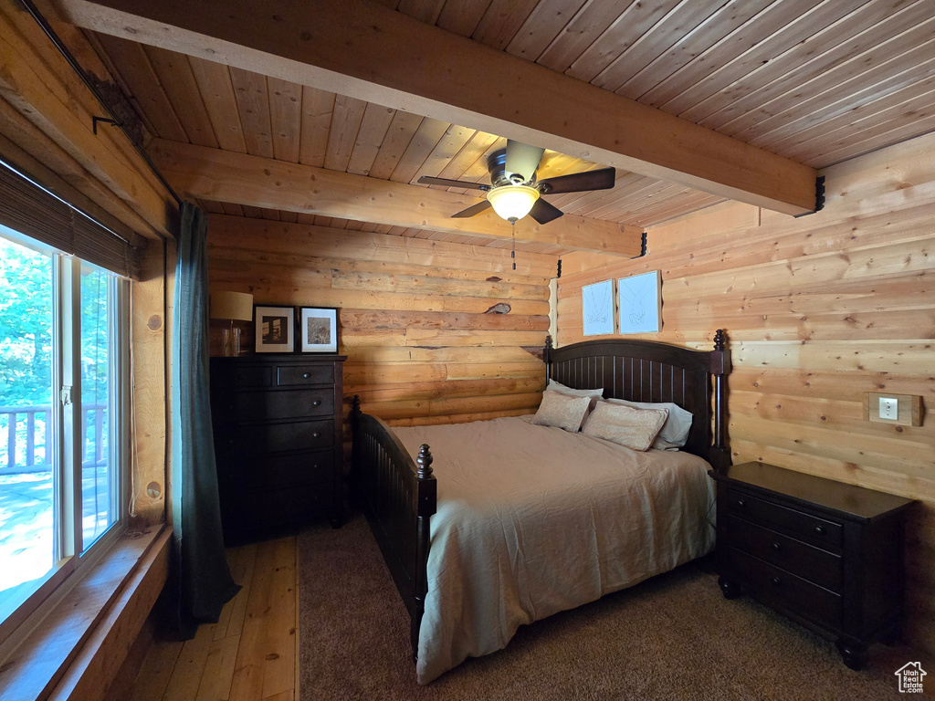 Photo 17 for MLS #2104722 at 725 E Wolf Hollow Rd