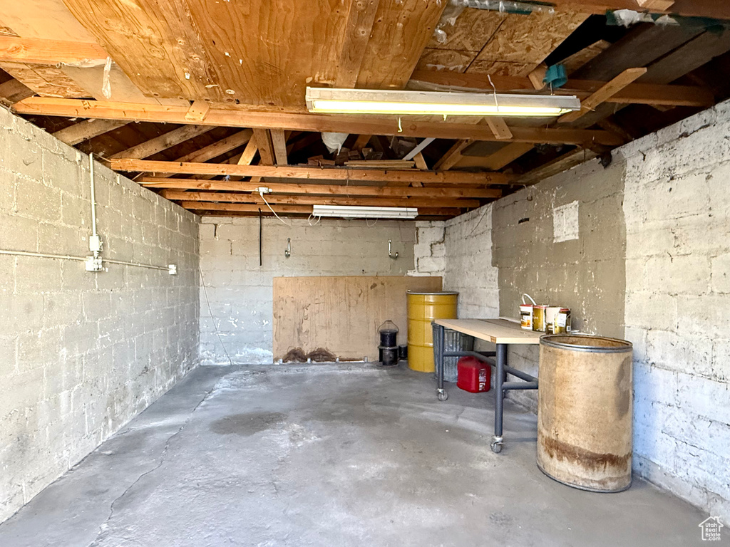 156 E 2700 S South Salt Lake, UT 84115