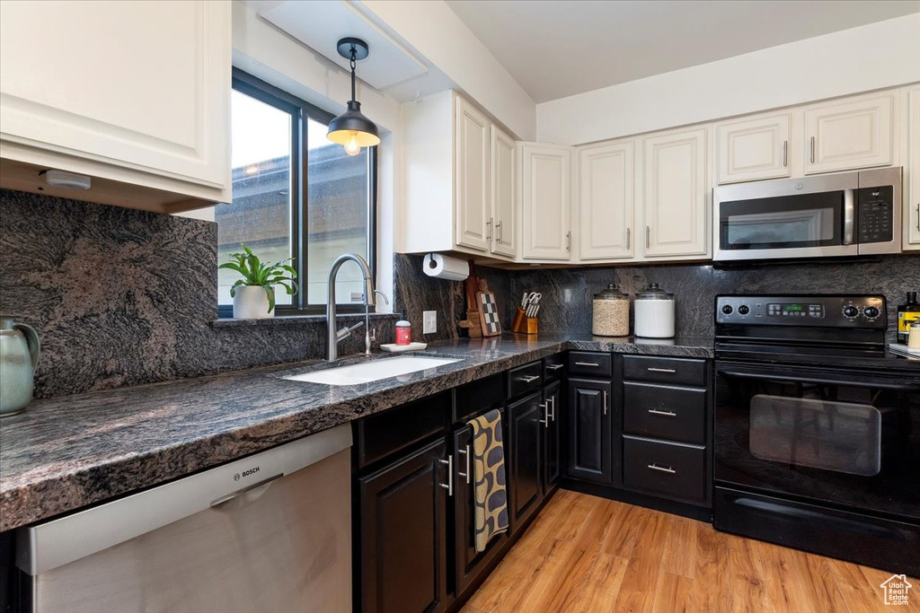 5388 S KENWOOD DR Murray, UT 84107