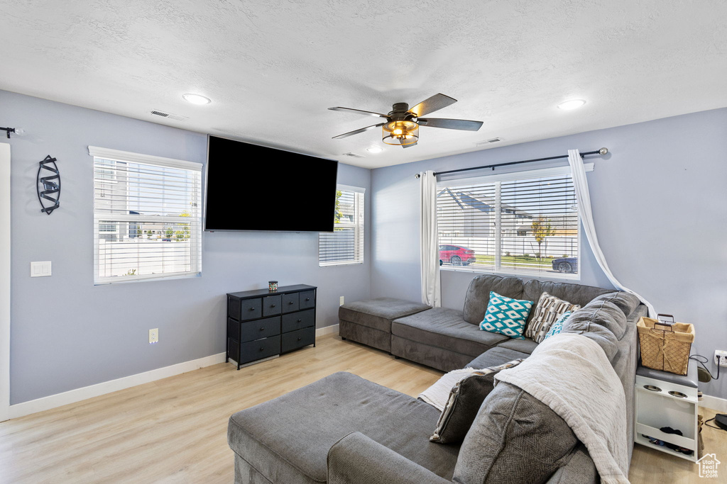 1551 W PARKVIEW DR Syracuse, UT 84075