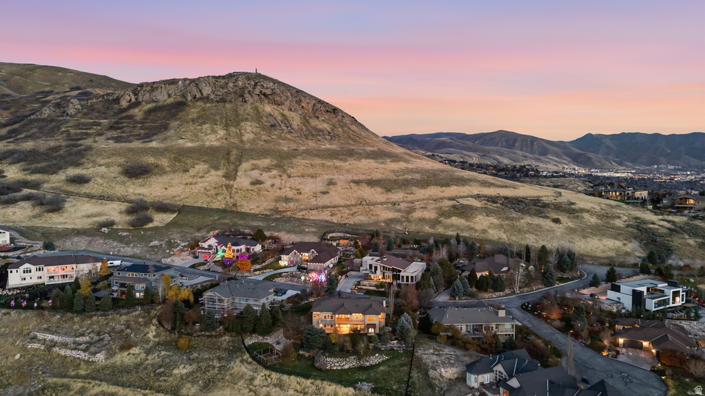 1107 N TWICKENHAM DR Salt Lake City, UT 84103