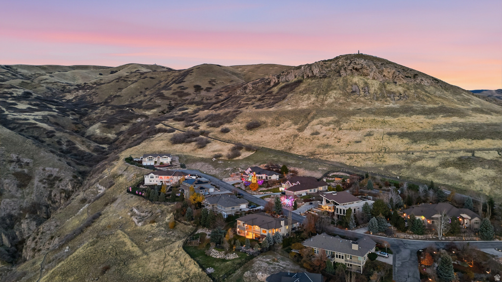 1107 N TWICKENHAM DR Salt Lake City, UT 84103