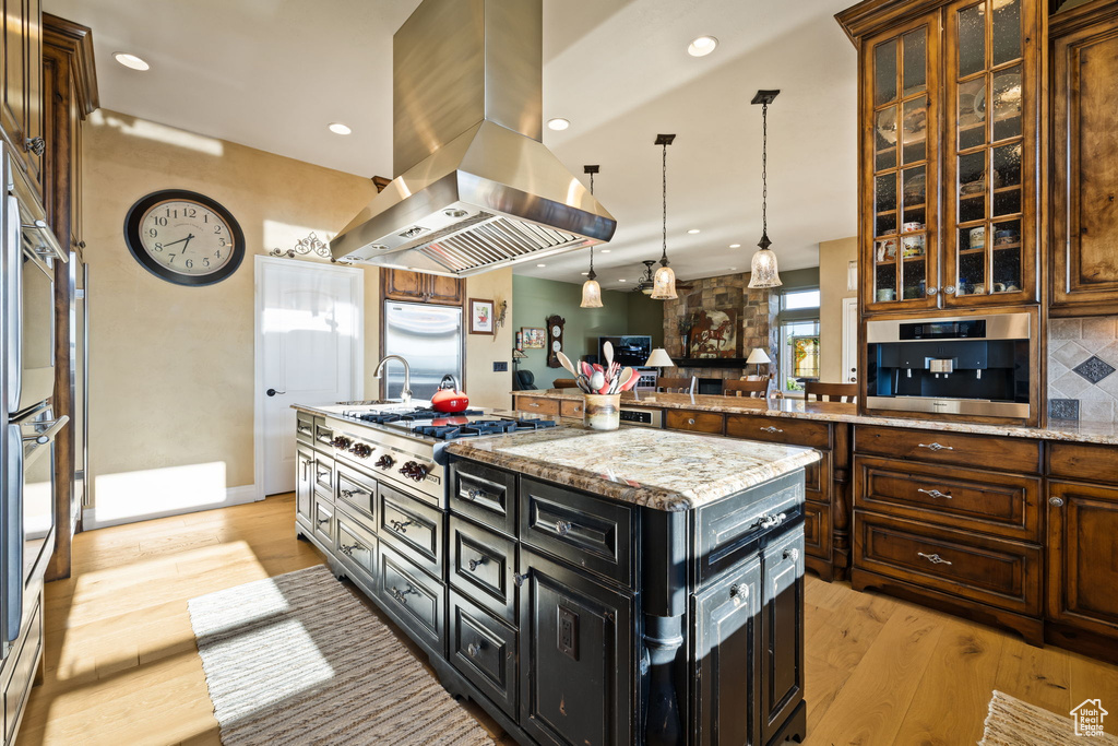 1107 N TWICKENHAM DR Salt Lake City, UT 84103
