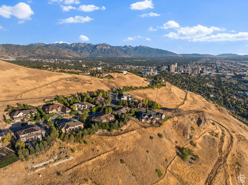 1107 N TWICKENHAM DR Salt Lake City, UT 84103
