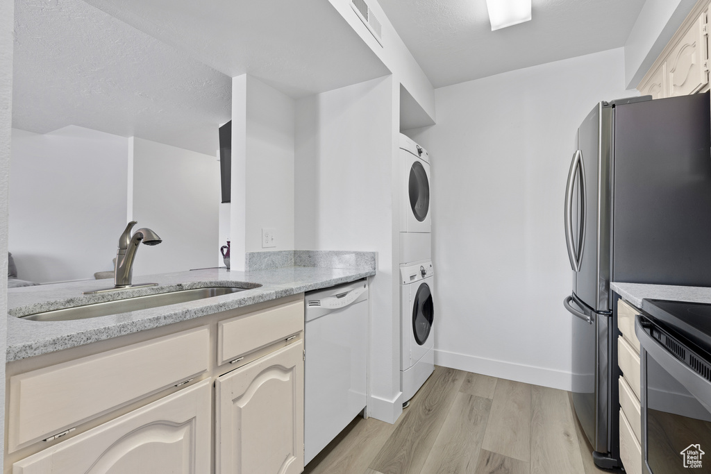 Photo 22 for MLS #2104755 at 275 S Valley View Dr #J202