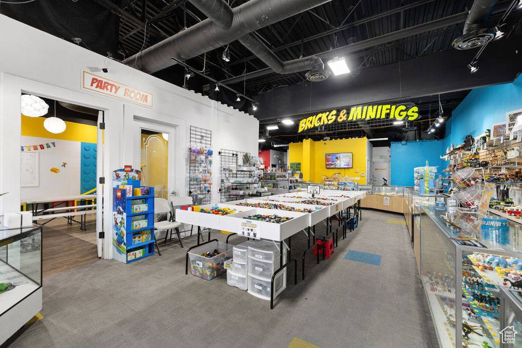 Kitchen with a high ceiling