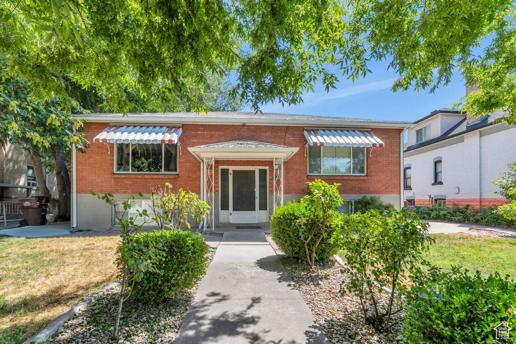 Photo 2 for MLS #2104766 at 1843 S 900 East