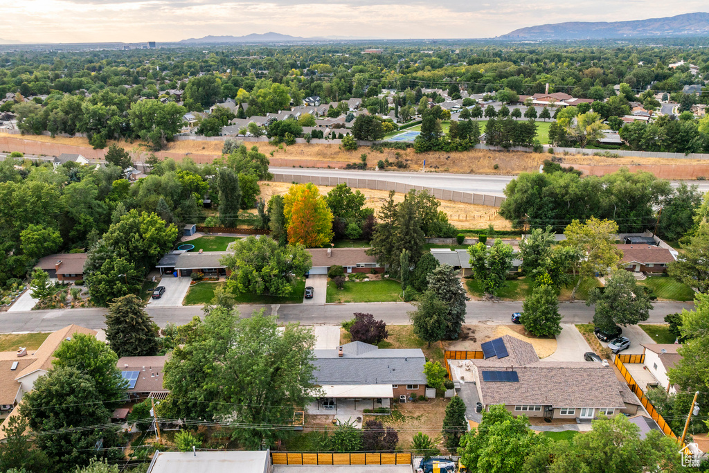 1852 E MEADOW DOWNS WAY Cottonwood Heights, UT 84121