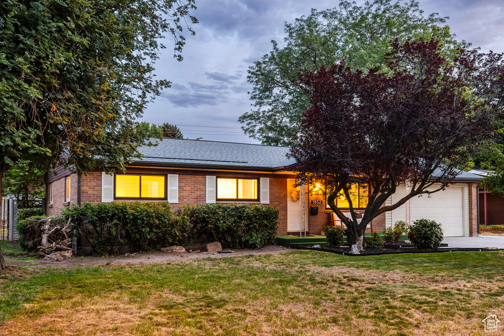 1852 E MEADOW DOWNS WAY Cottonwood Heights, UT 84121