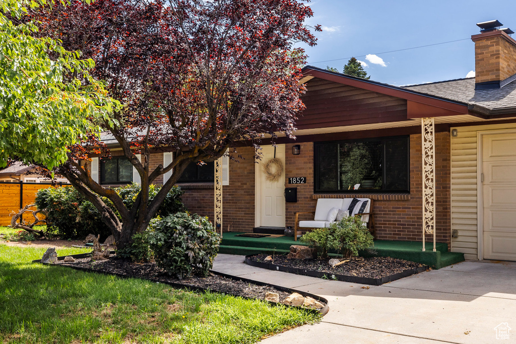 1852 E MEADOW DOWNS WAY Cottonwood Heights, UT 84121