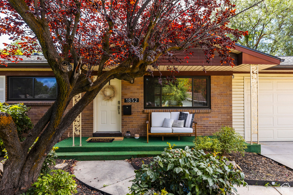 1852 E MEADOW DOWNS WAY Cottonwood Heights, UT 84121