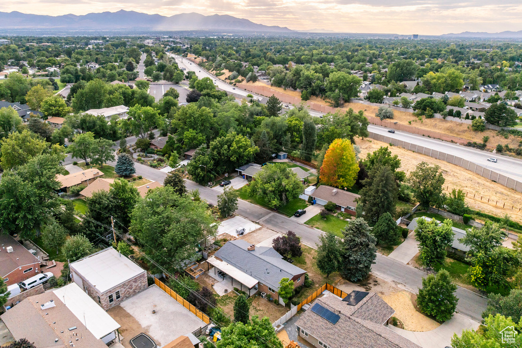 1852 E MEADOW DOWNS WAY Cottonwood Heights, UT 84121