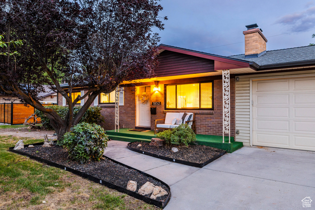 1852 E MEADOW DOWNS WAY Cottonwood Heights, UT 84121