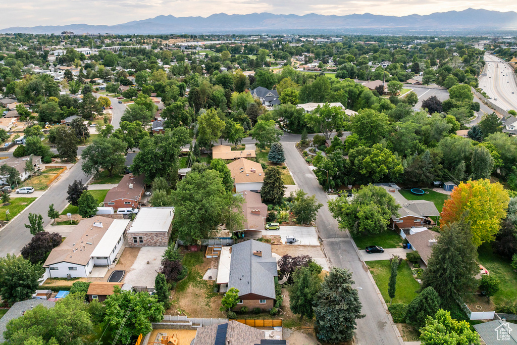 1852 E MEADOW DOWNS WAY Cottonwood Heights, UT 84121