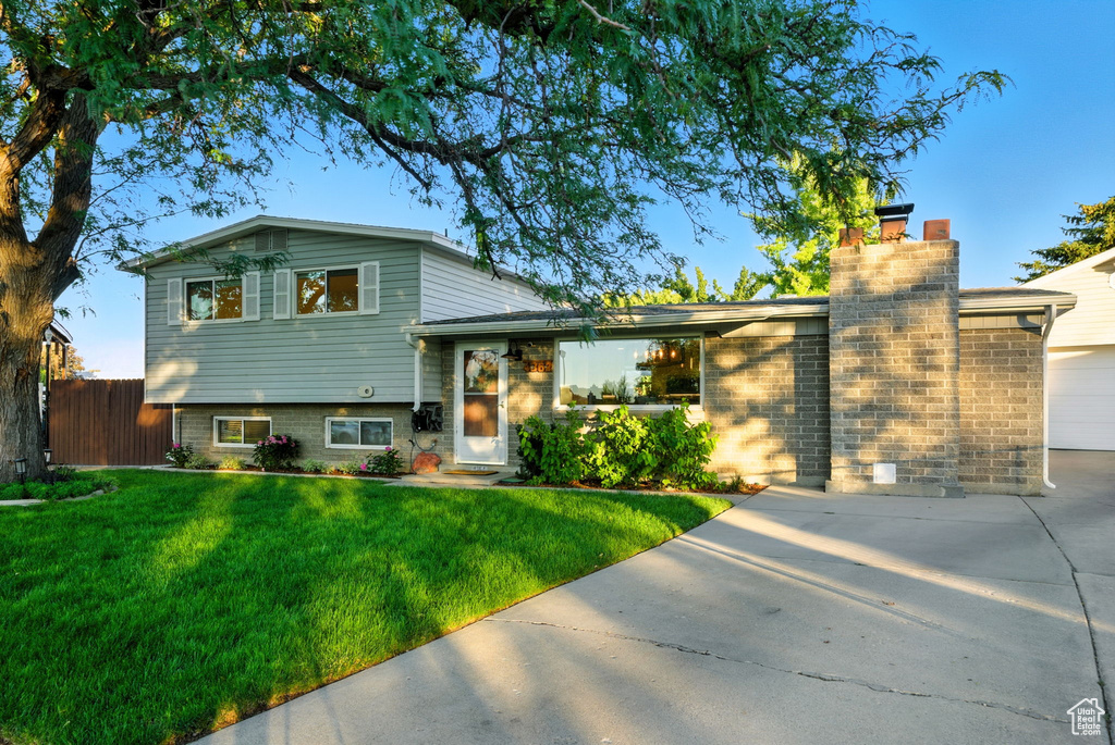 4362 S MOORGATE CIR West Valley City, UT 84120