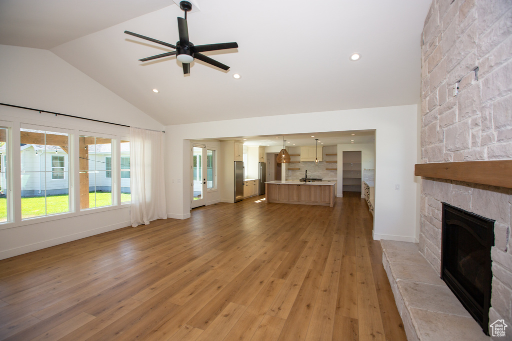 1952 W COMANCHE CIR Farmington, UT 84025