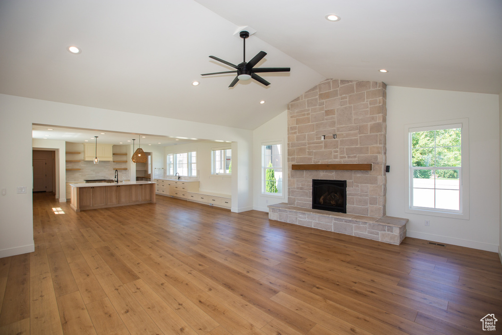 1952 W COMANCHE CIR Farmington, UT 84025