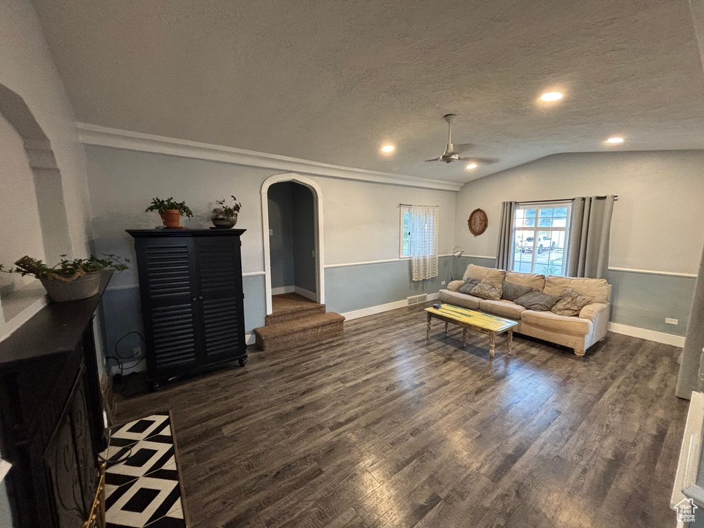 Photo 7 for MLS #2104778 at 117 S 7th St