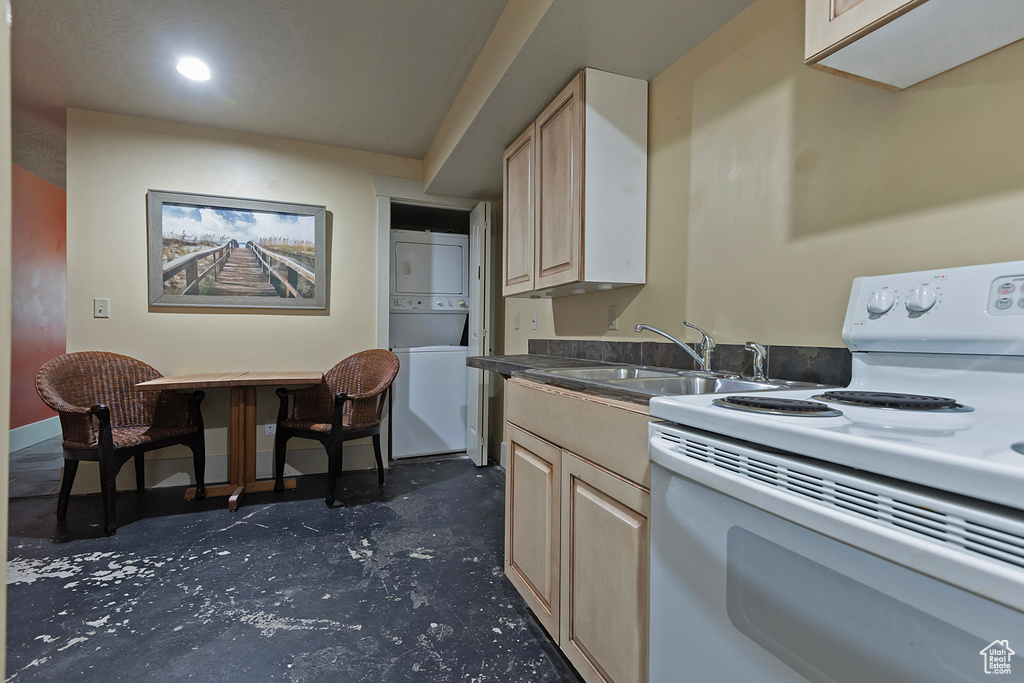4436 E KENBRIDGE CT. Salt Lake City, UT 84108