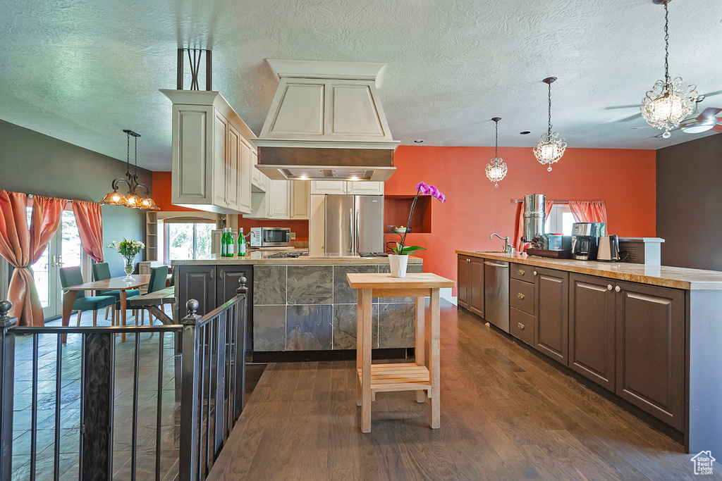 4436 E KENBRIDGE CT. Salt Lake City, UT 84108