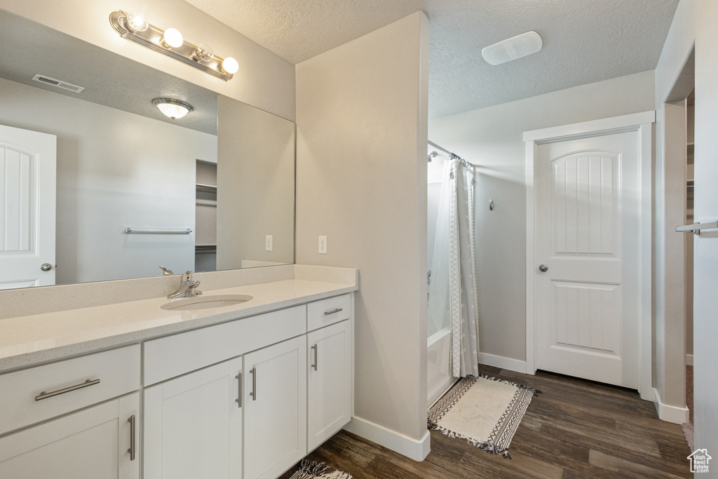 Photo 7 for MLS #2104782 at 519 S Valkyries Ln