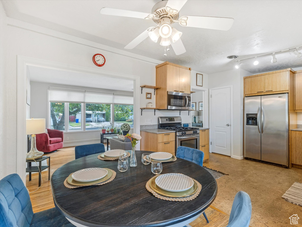 770 LAKE CIR Millcreek, UT 84106