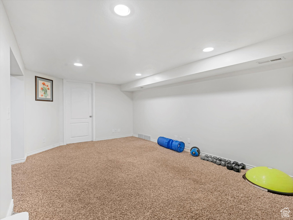 770 LAKE CIR Millcreek, UT 84106
