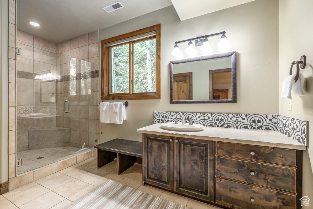 Photo 35 for MLS #2104789 at 2054 Paddington Dr