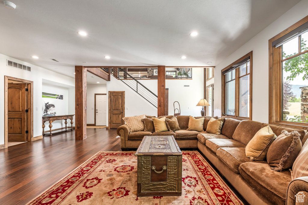 Photo 39 for MLS #2104789 at 2054 Paddington Dr