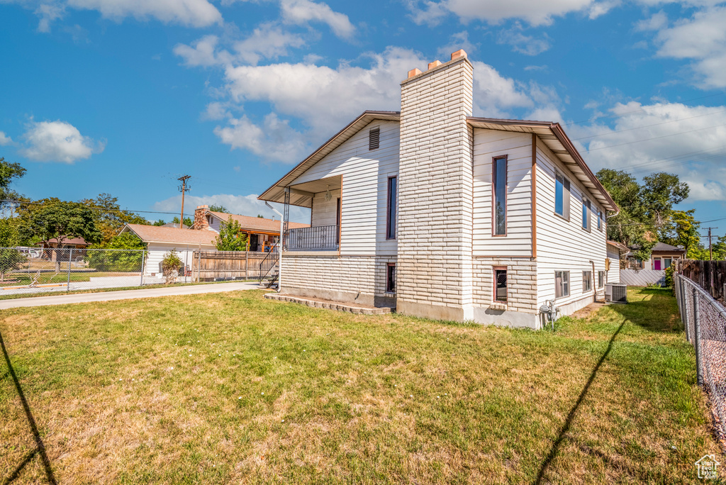 966 W PIONEER CIR Salt Lake City, UT 84104