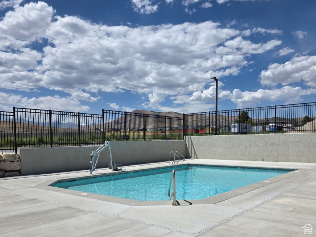 Photo 31 for MLS #2104815 at 1497 N Saratoga Ln #B