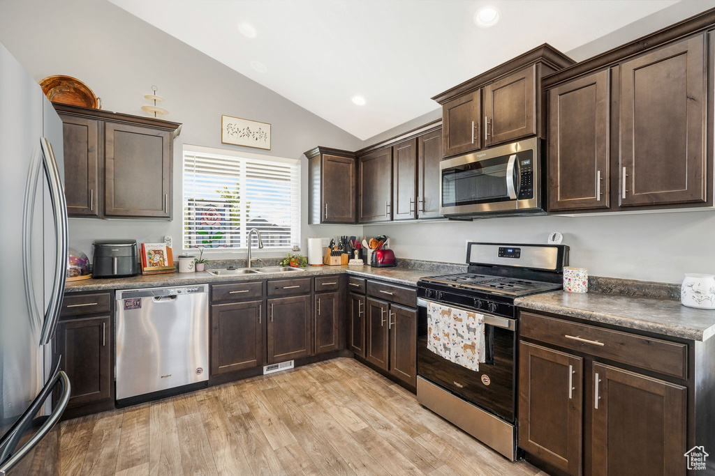 Photo 4 for MLS #2104865 at 1912 N 370 East