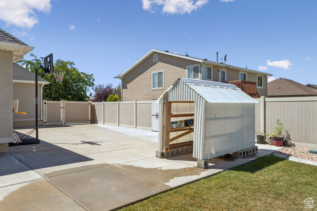 2136 W 2200 S Syracuse, UT 84075