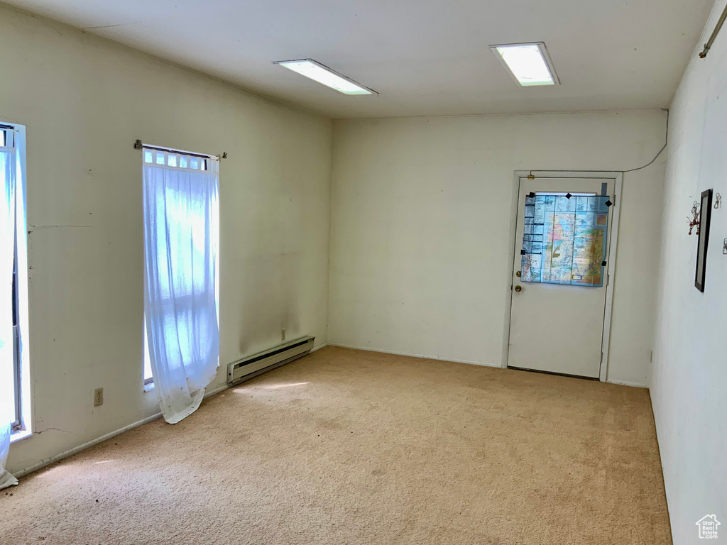 Photo 10 for MLS #2104878 at 630 N Main St