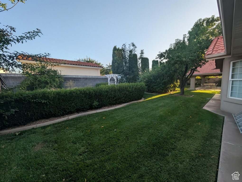 Photo 32 for MLS #2104884 at 1118 E Lizzie Ln