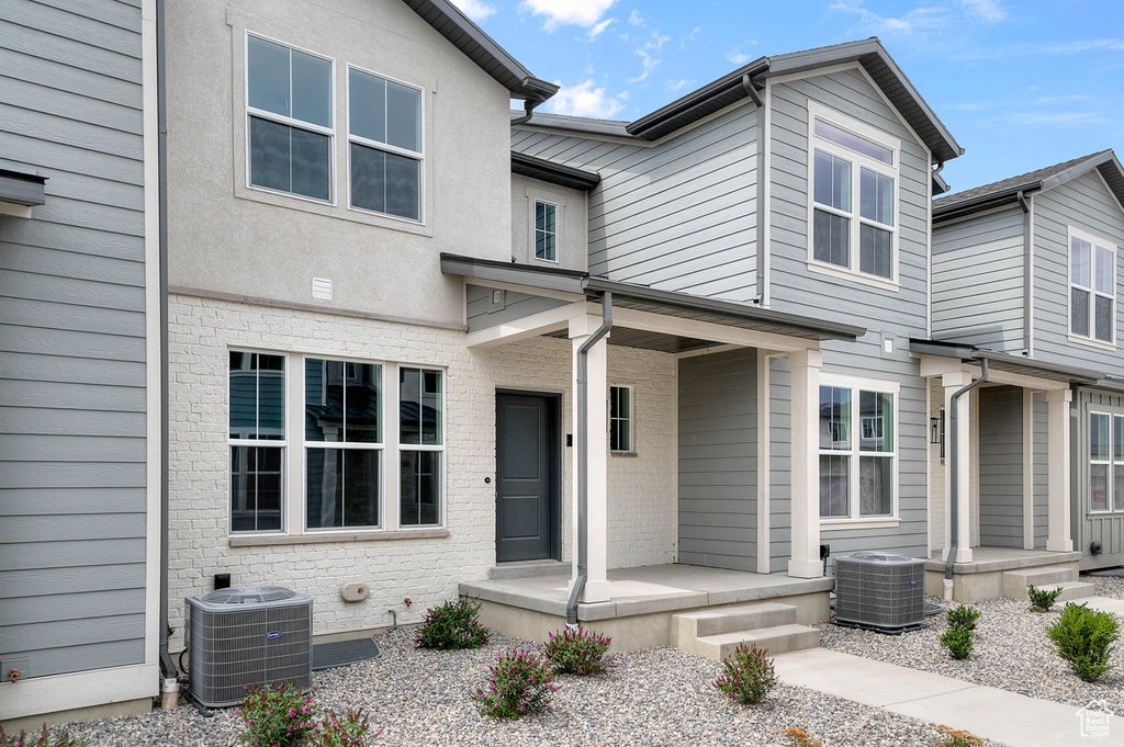 Photo 2 for MLS #2104892 at 1820 N 3560 West