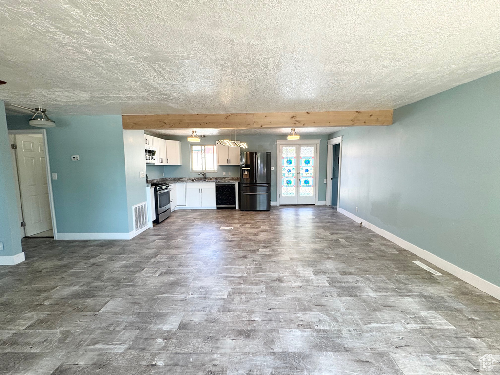 Photo 5 for MLS #2104893 at 463 N 200 West