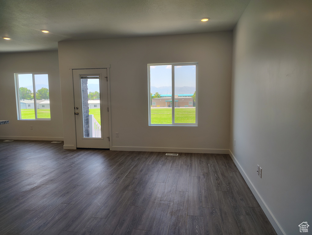 Photo 8 for MLS #2104922 at 2065 N Loxley Dr