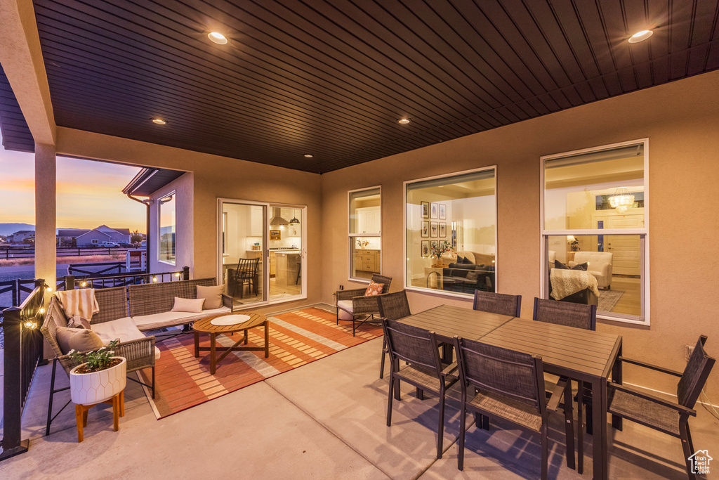 1662 E CLUFF LN Lake Point, UT 84074