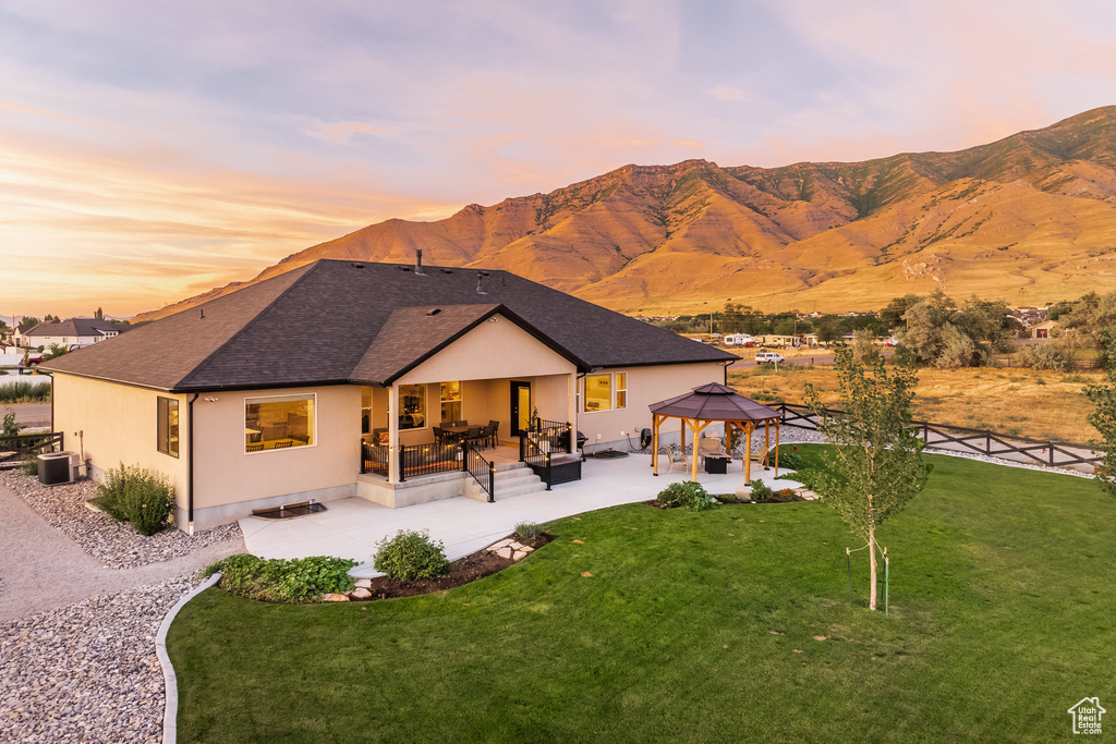 1662 E CLUFF LN Lake Point, UT 84074