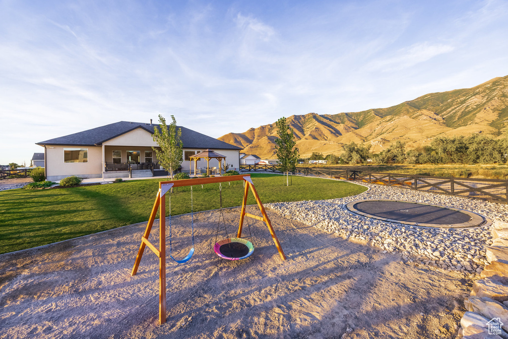 1662 E CLUFF LN Lake Point, UT 84074