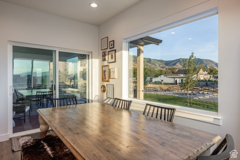 1662 E CLUFF LN Lake Point, UT 84074