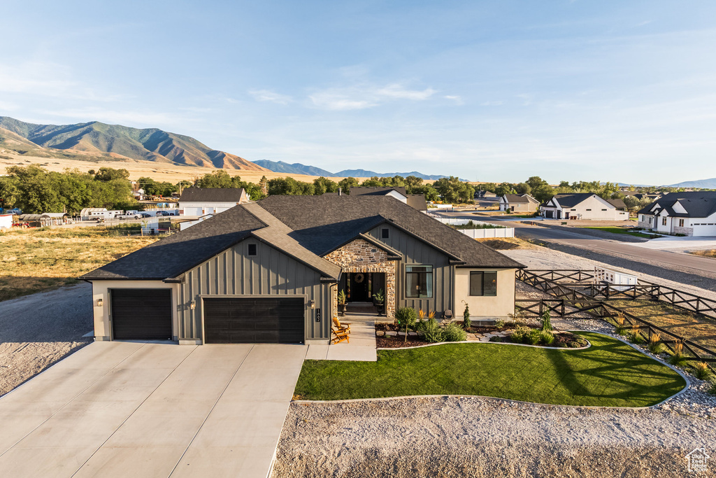 1662 E CLUFF LN Lake Point, UT 84074