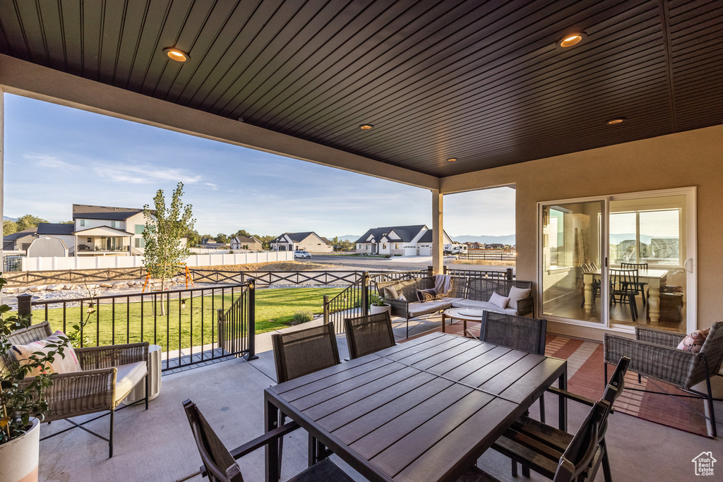1662 E CLUFF LN Lake Point, UT 84074