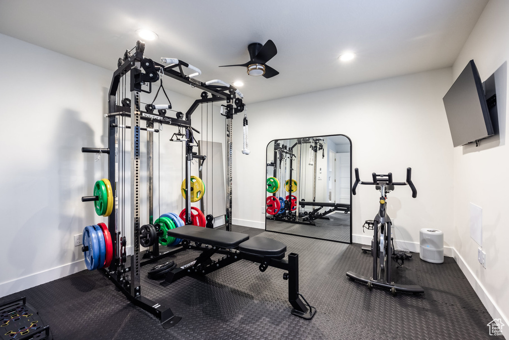 1662 E CLUFF LN Lake Point, UT 84074