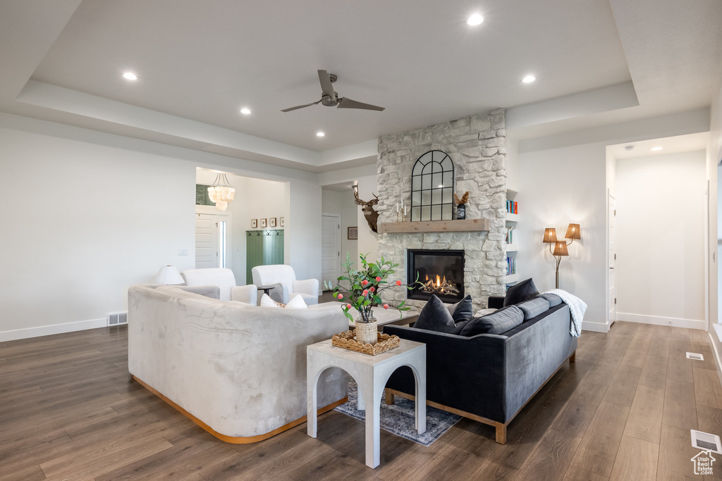 1662 E CLUFF LN Lake Point, UT 84074