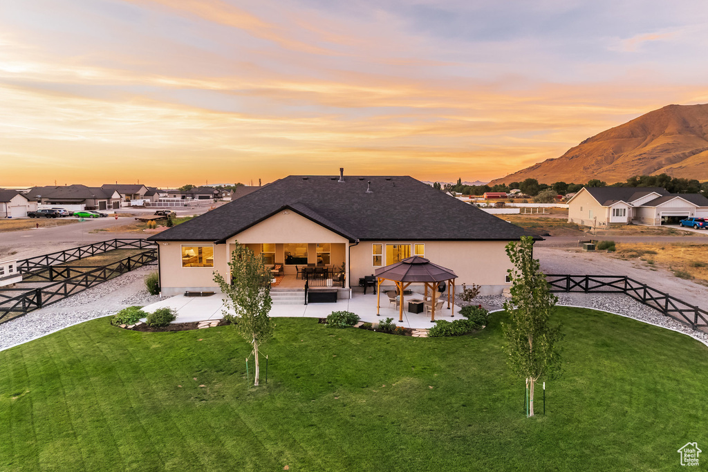 1662 E CLUFF LN Lake Point, UT 84074