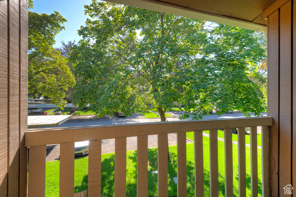 Photo 12 for MLS #2104930 at 618 E Cobblestone Ln