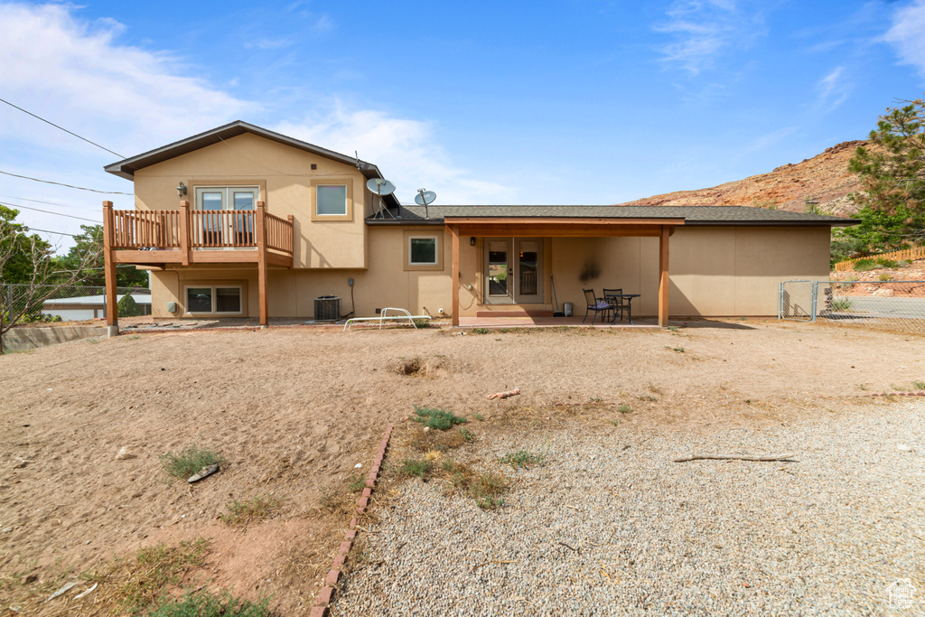 Photo 36 for MLS #2104942 at 820 Locust Ln