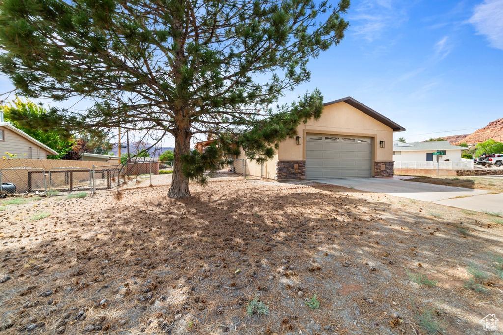 Photo 41 for MLS #2104942 at 820 Locust Ln